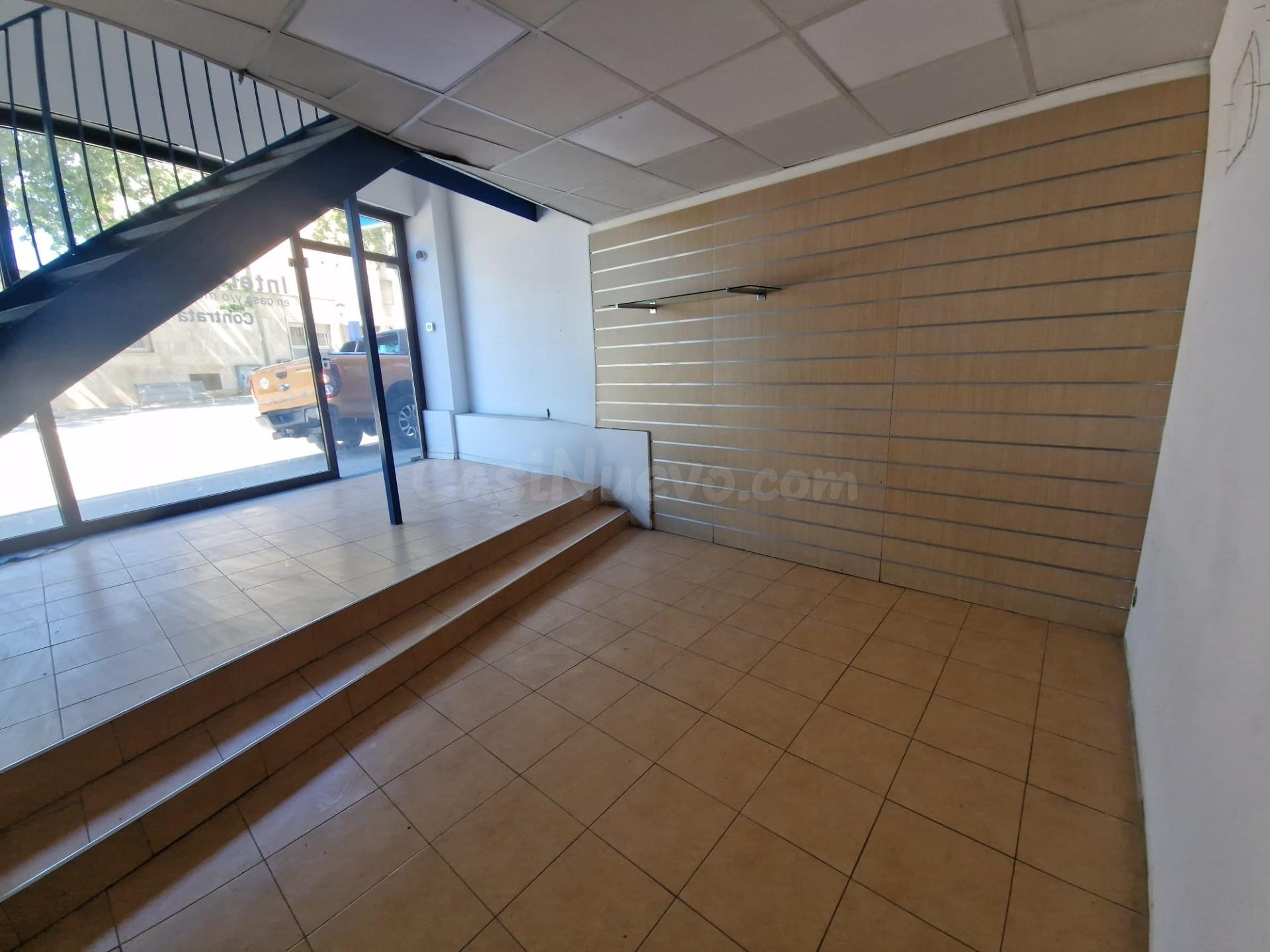 LOCAL COMERCIAL EN ZONA DE GRACIÀ