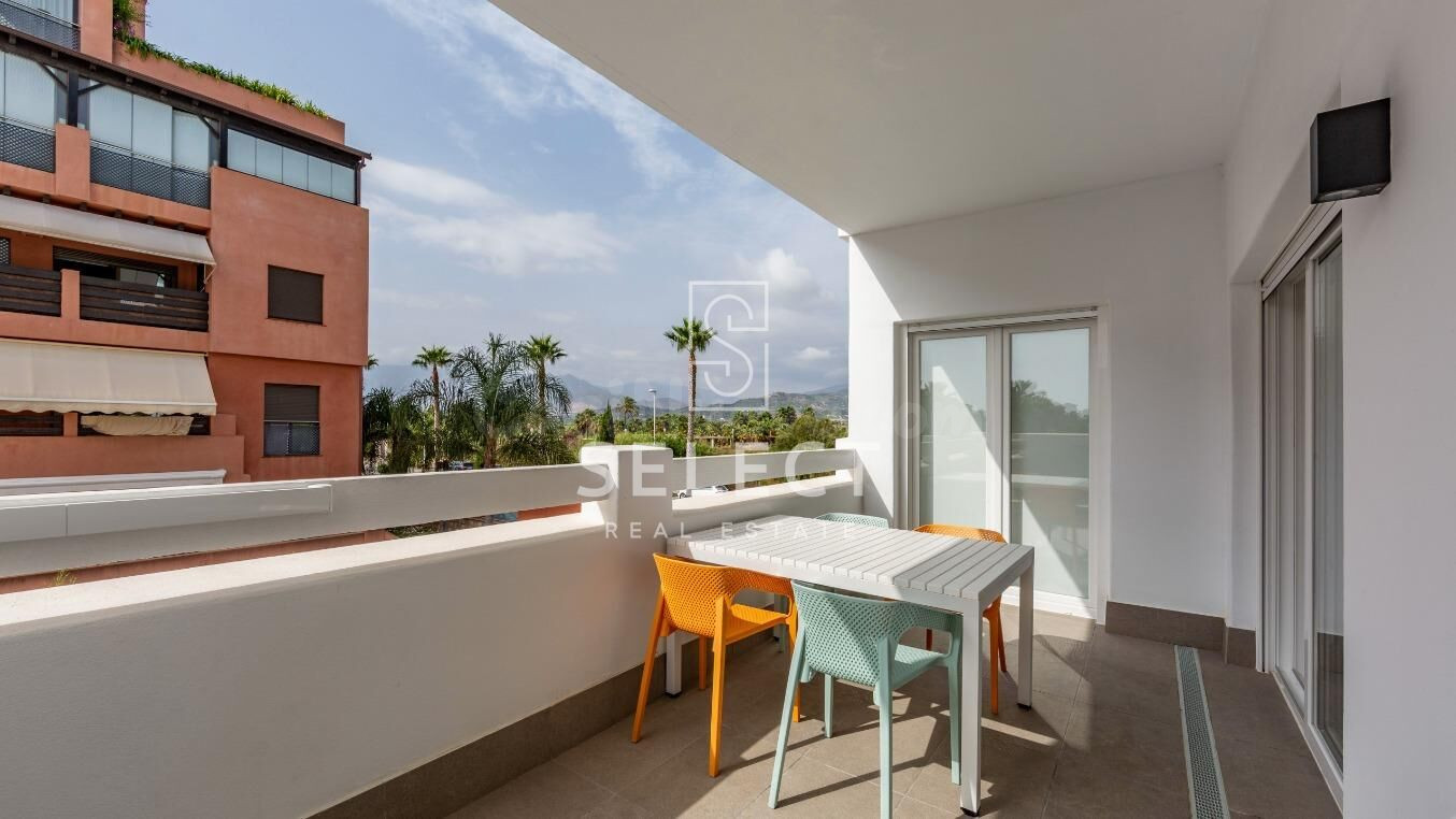 APARTAMENTO EN URB. MARINA GOLF - PLAYA GRANADA - foto 2
