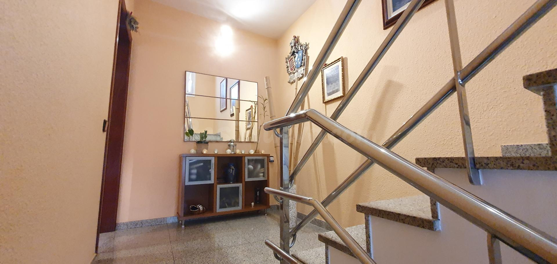 CASA CANTONERA REFORMADA CON LOCAL-GARAJE EN LA CREU DE BARB - foto 3