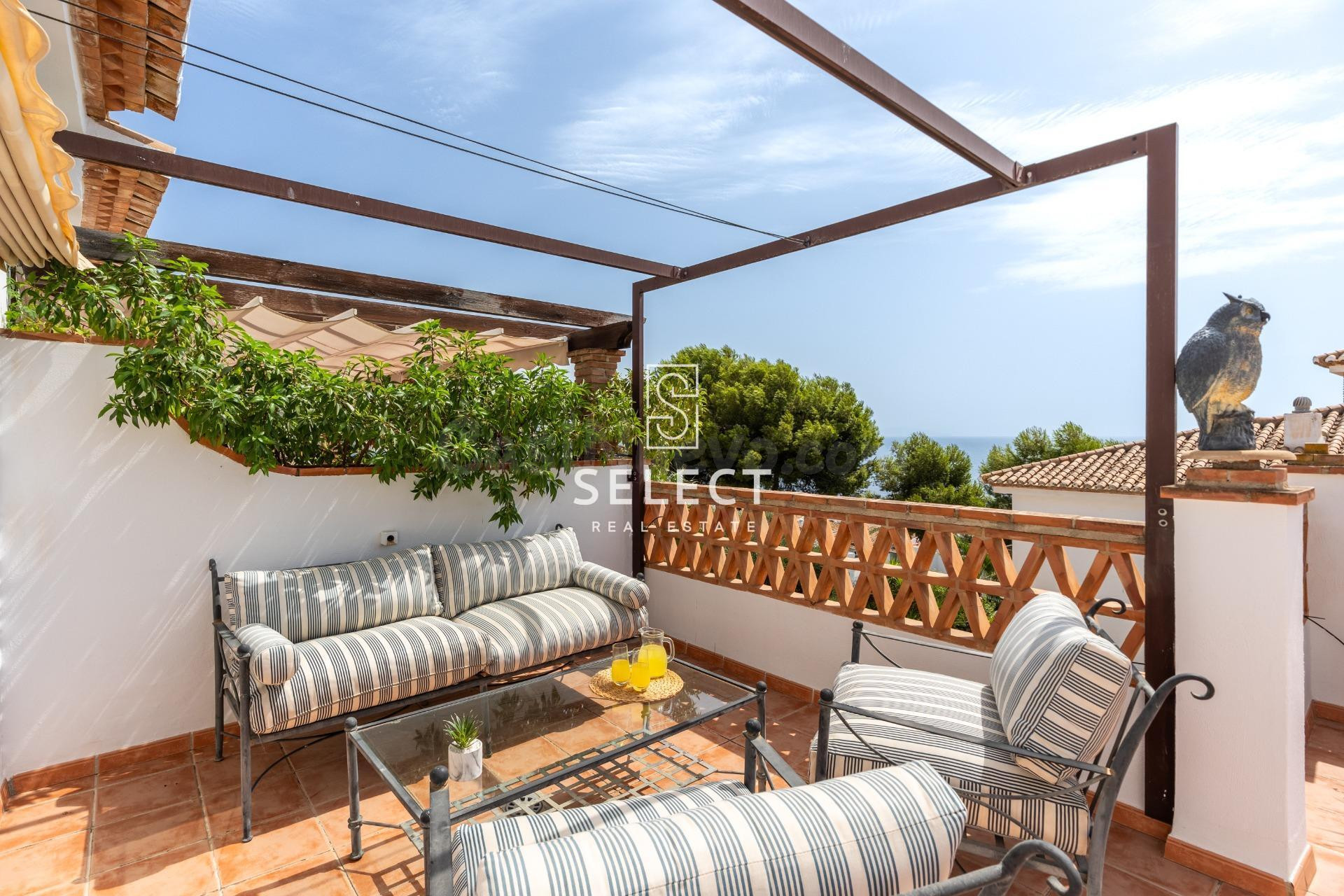 CASA CON GRAN TERRAZA EN MARINA DEL ESTE - foto 4