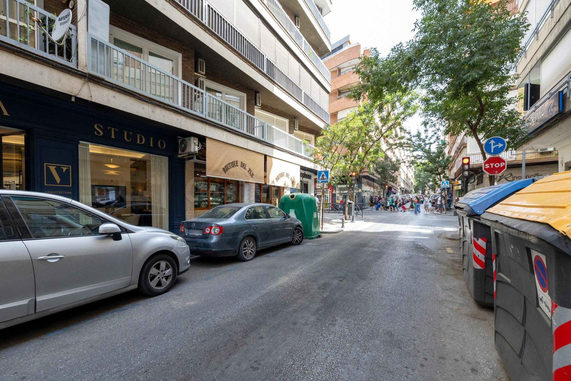 Oportunidad de negocio por jubilación. Se vende local con ne - foto 3