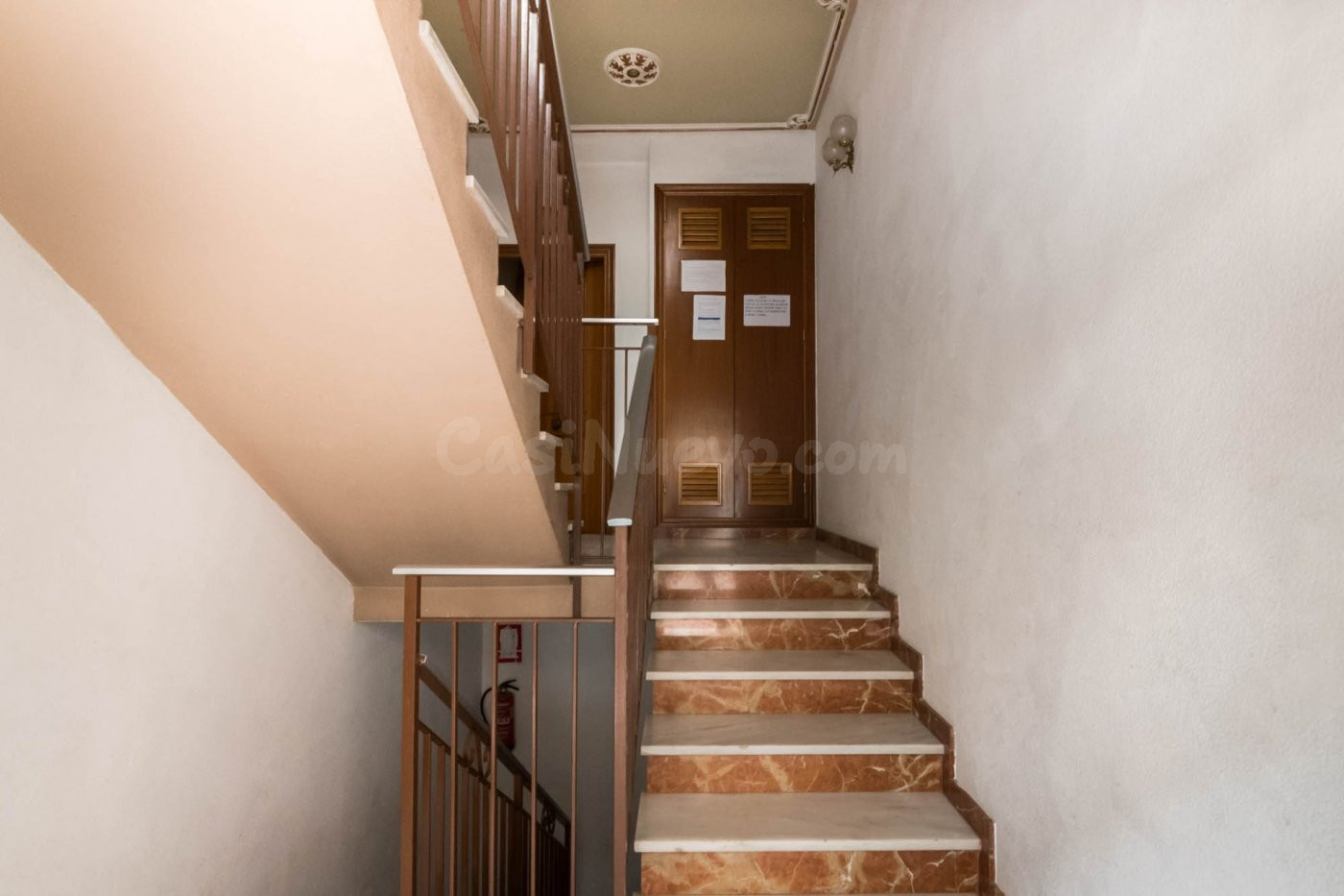 Amplio piso en planta baja con patio de 30 m2 y garaje en el - foto 5