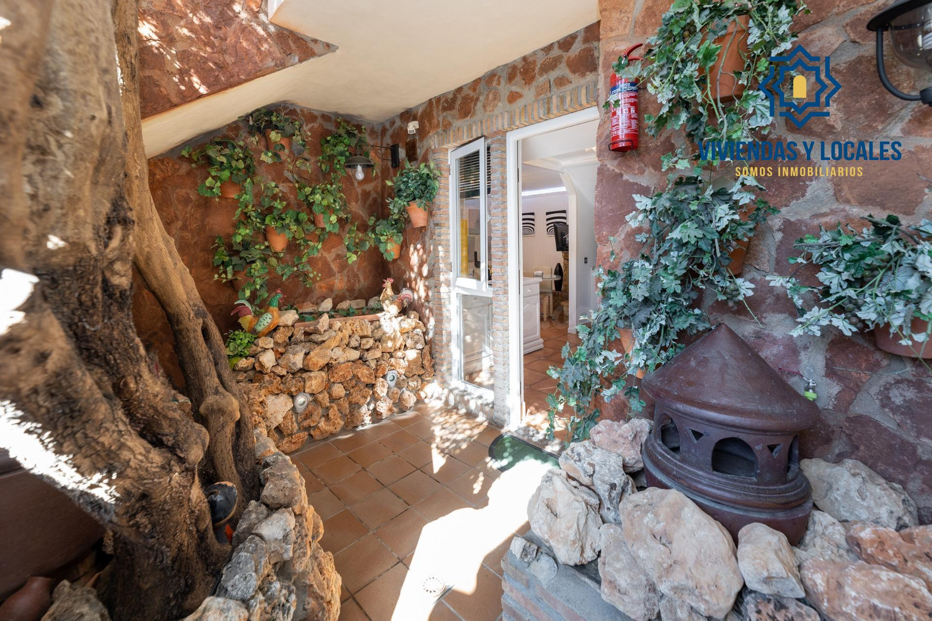 Casa o chalet independiente en venta a 5 minutos del Centro  - foto 5