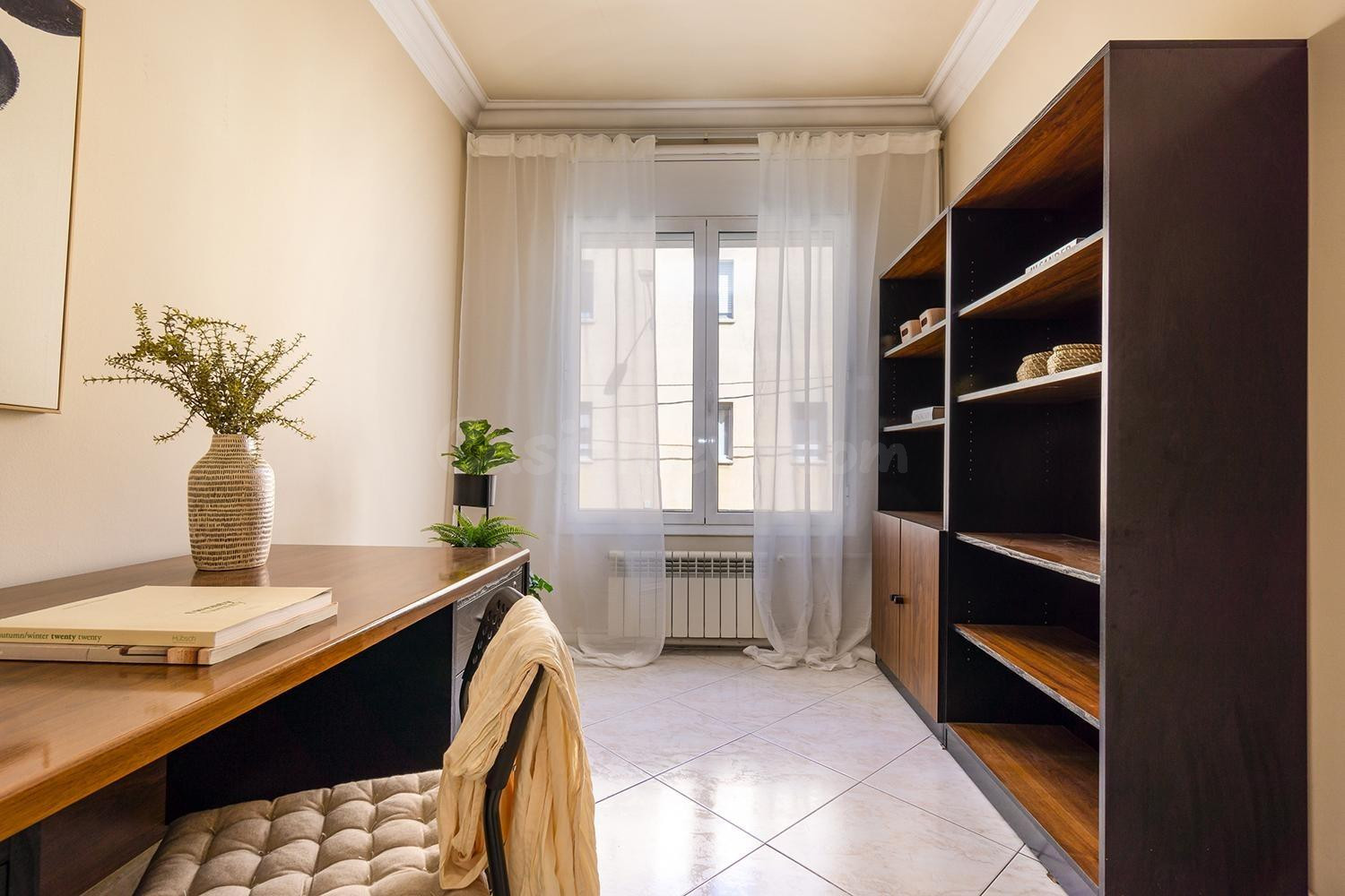 CASA ADOSSADA UNIFAMILIAR CON GARAJE EN LA CREU ALTA - foto 5