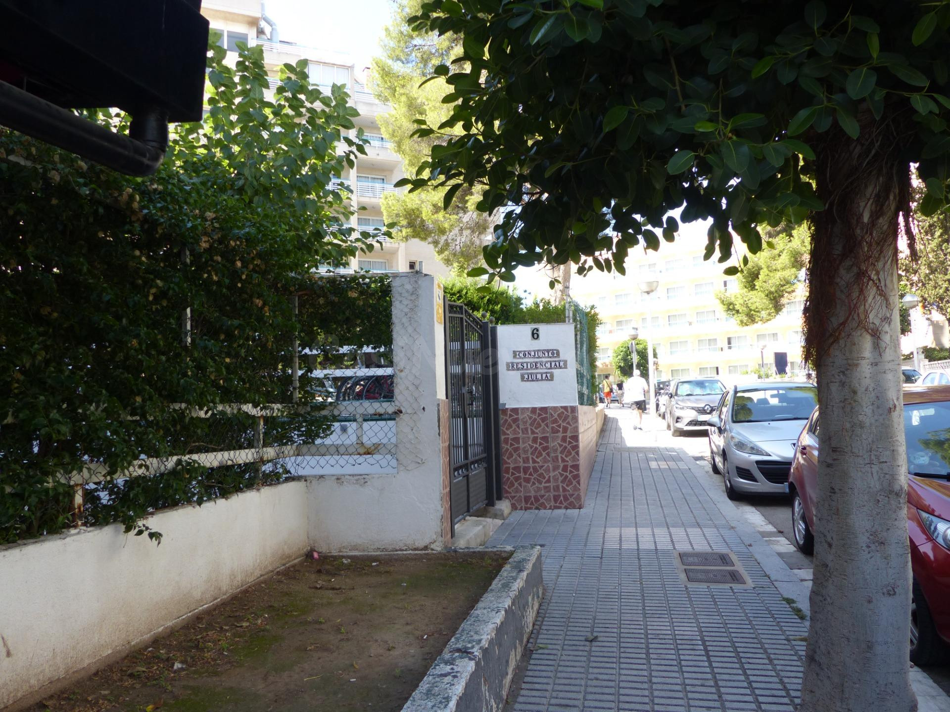 Local comercial con trastienda en venta en Salou - foto 5