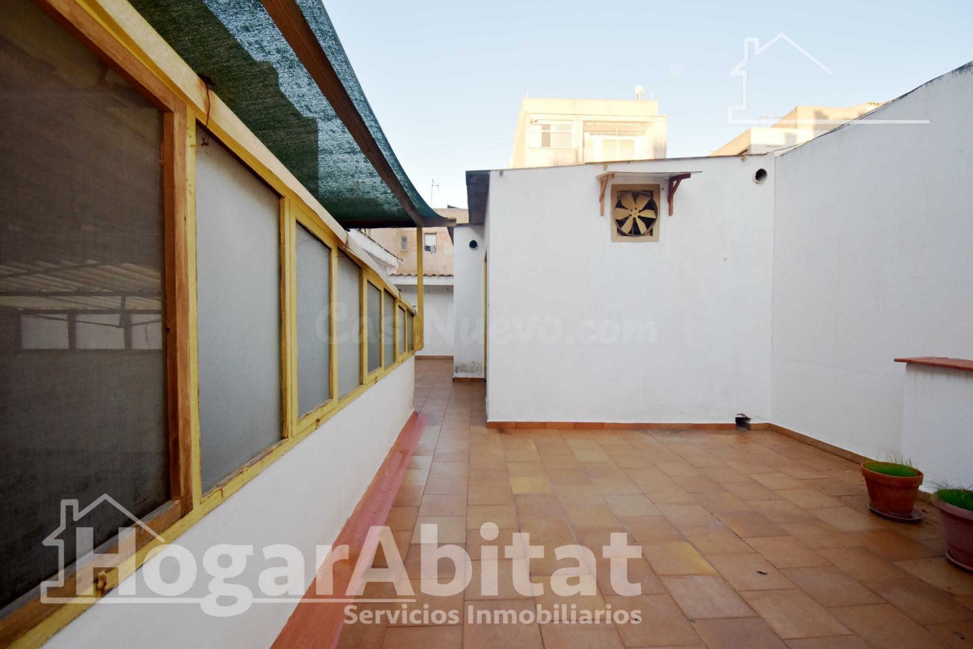 AMPLIA CASA CON LOCAL COMERCIAL, GARAJE Y TERRAZA - foto 3