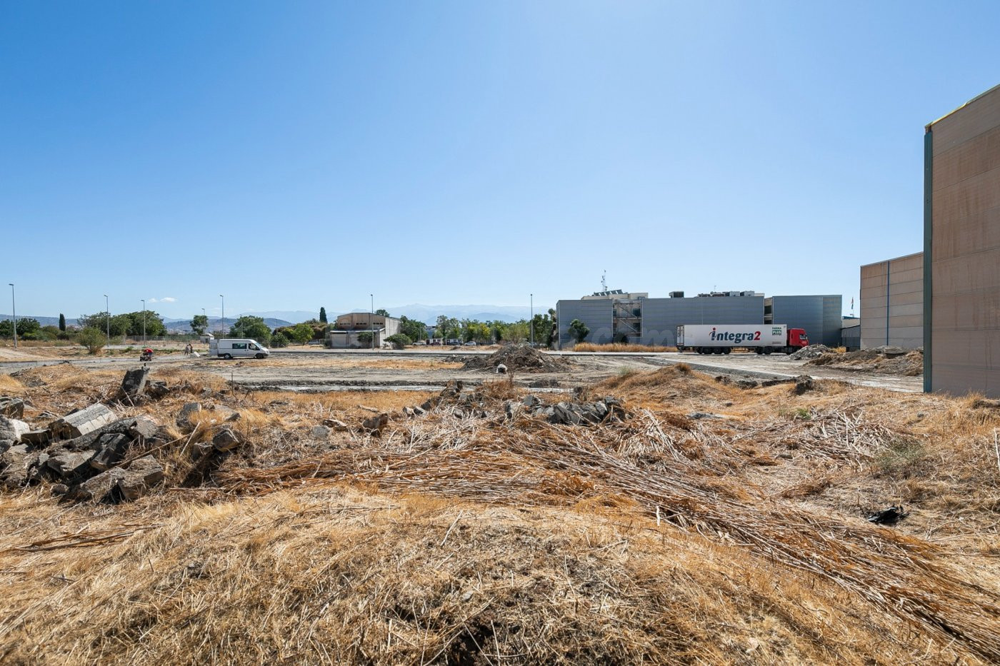Se vende parcela industrial de 809 metros cuadrados en el Po - foto 3