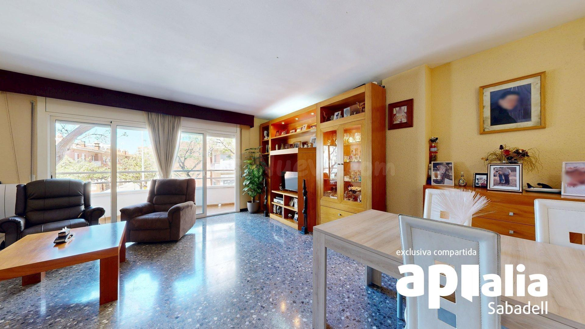 CASA ADOSADA UNIFAMILIAR EN BARBERÀ DEL VALLÈS - foto 5