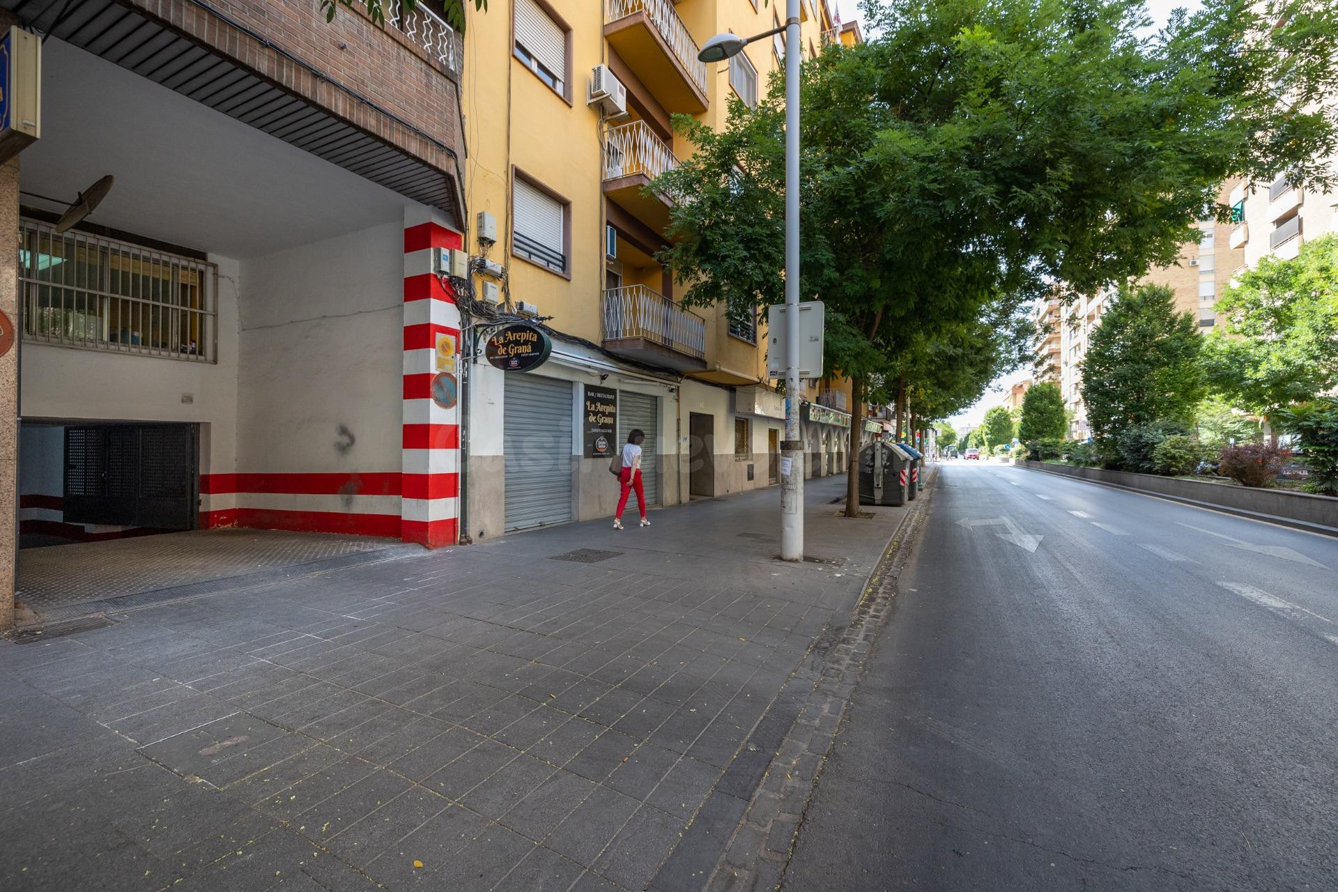 Garaje en Camino de Ronda junta a Recojidas. - foto 3