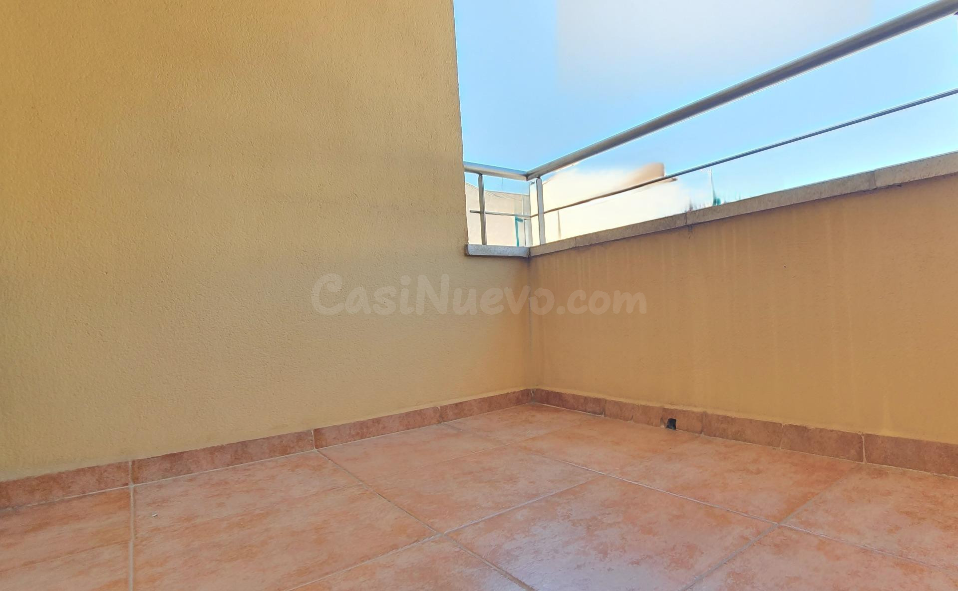 FINCA SEMI-NUEVA DE 3 habitaciones TODAS EXTERIORES - foto 4