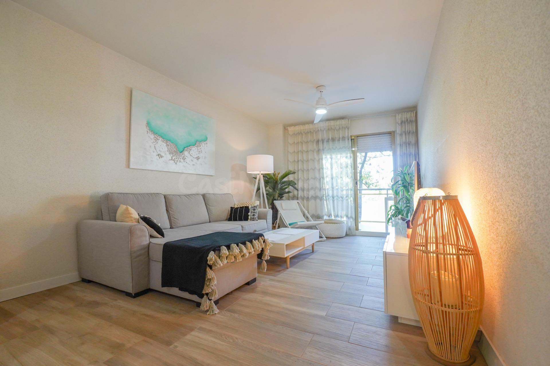 Piso reformado en Cambrils con piscina y parking incluido - foto 4