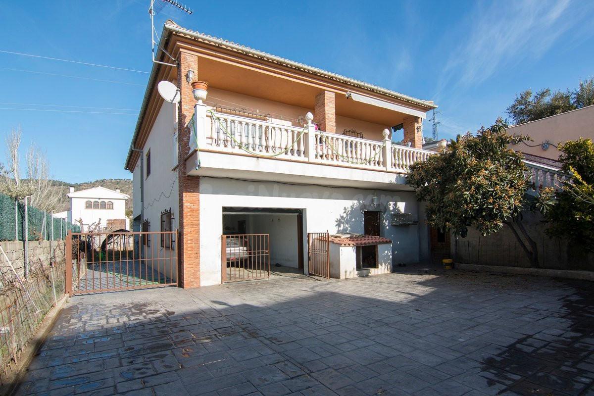 Casa en Huetor Santillan - foto 4