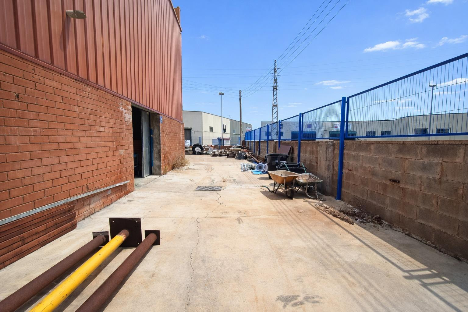 Nave industrial cantonera en venta o alquiler en el polígono - foto 2
