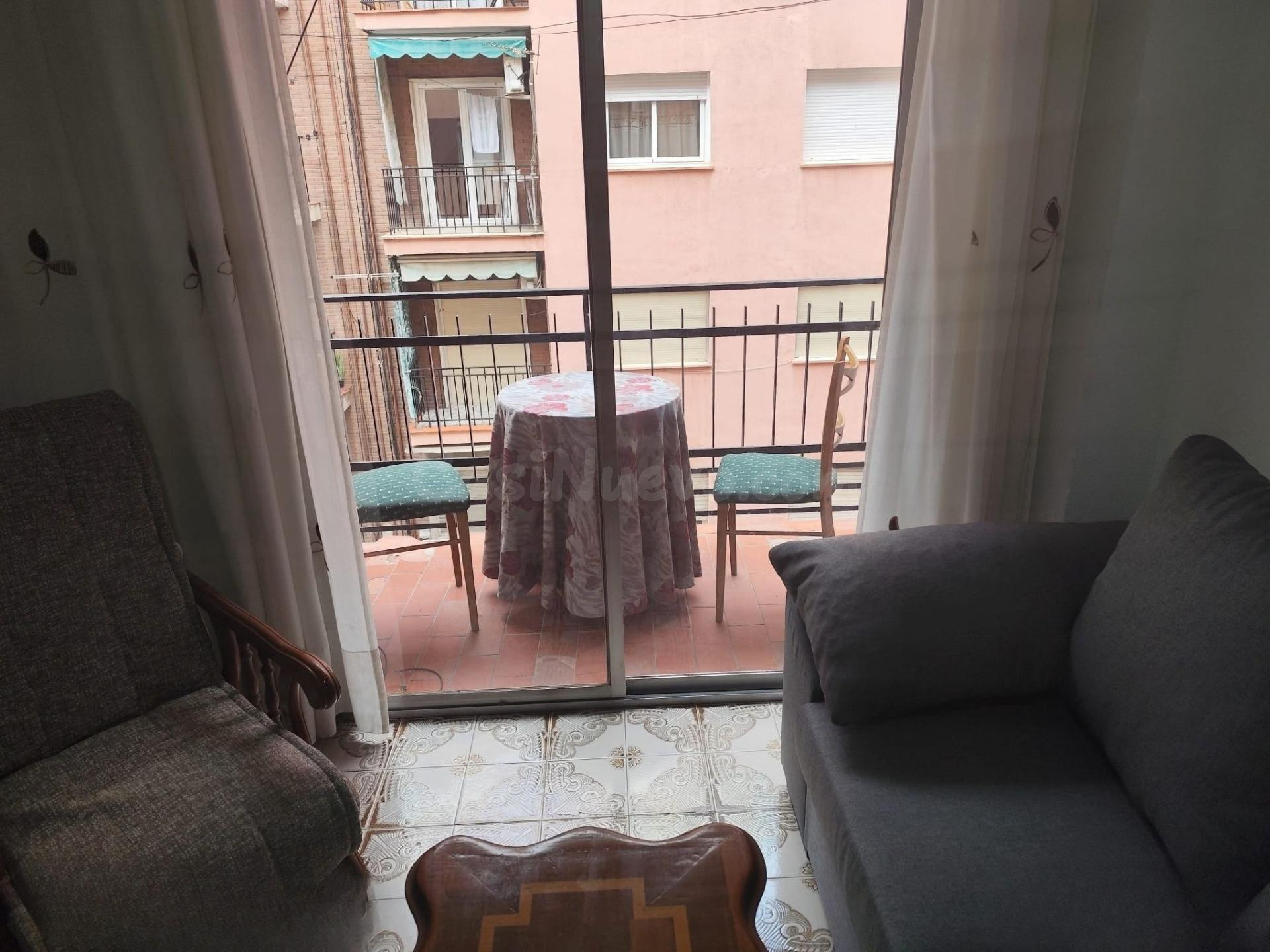 PISO EXTERIOR DE 3 DORMITORIOS CON TERRAZA EN ALQUILER EN PL - foto 3