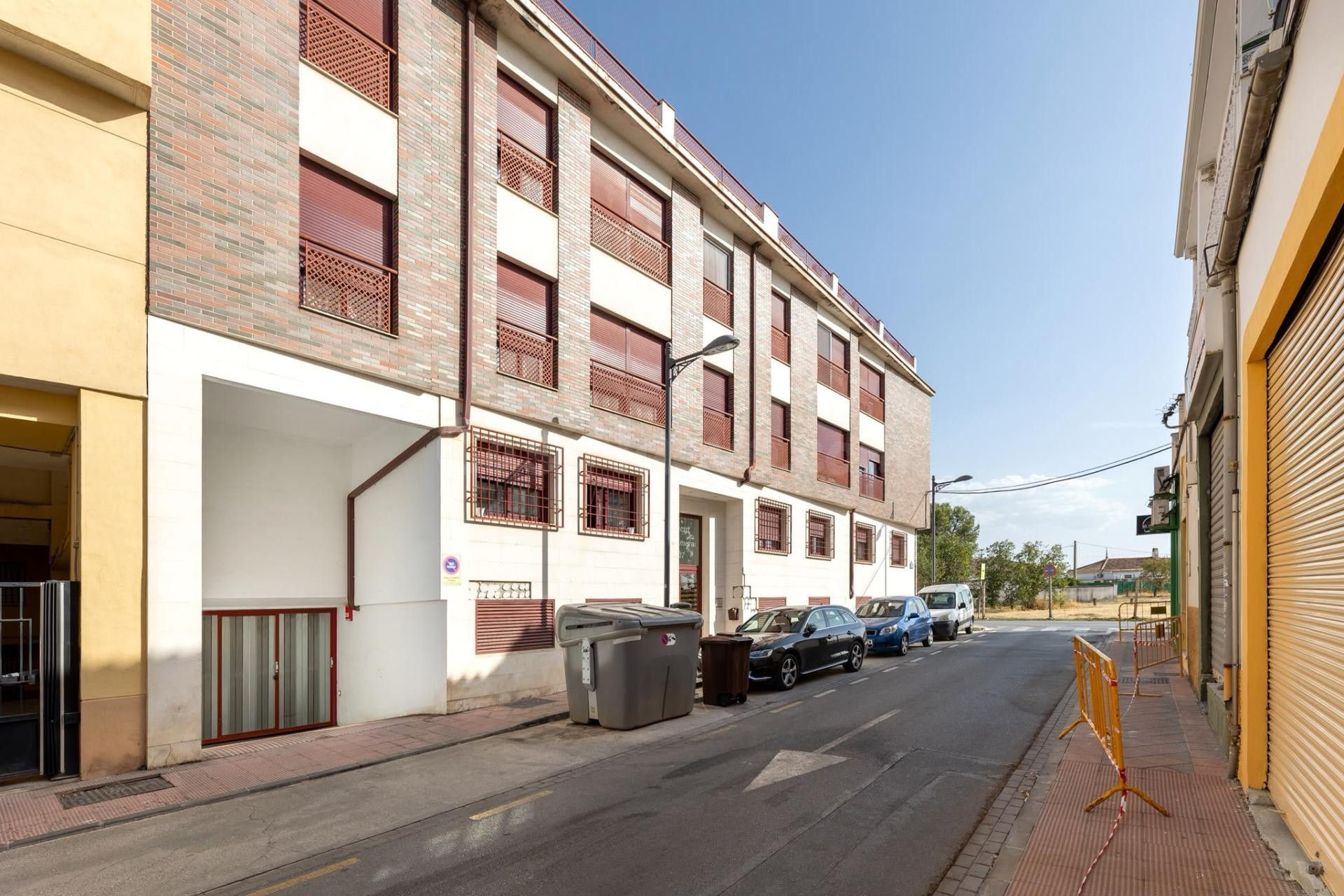 MAGNIFICO PISO EN ARMILLA DE 2 DORMITORIOS CON TRASTERO - foto 2