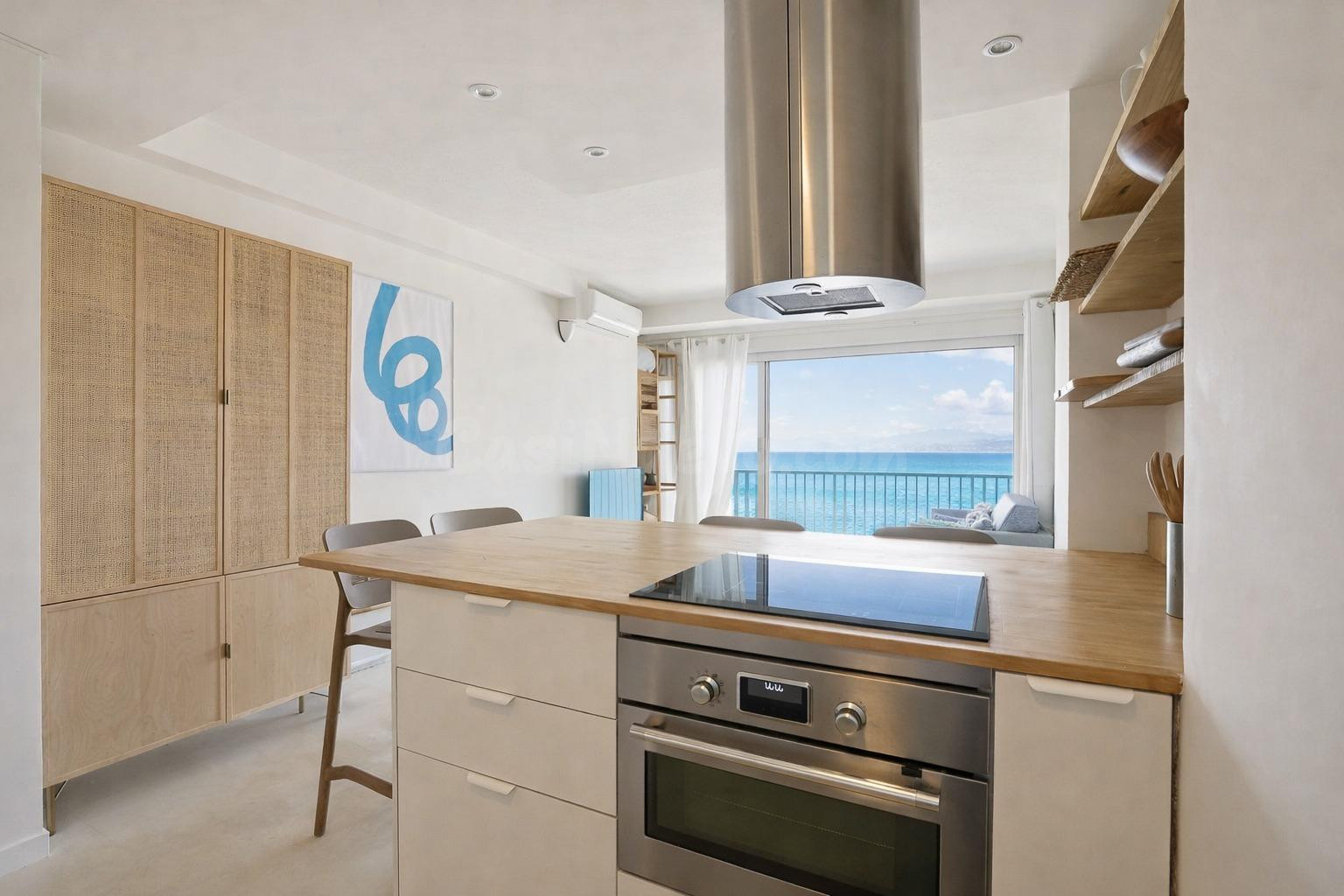 Apartamento en primera linea de mar, con licencia turistica - foto 2