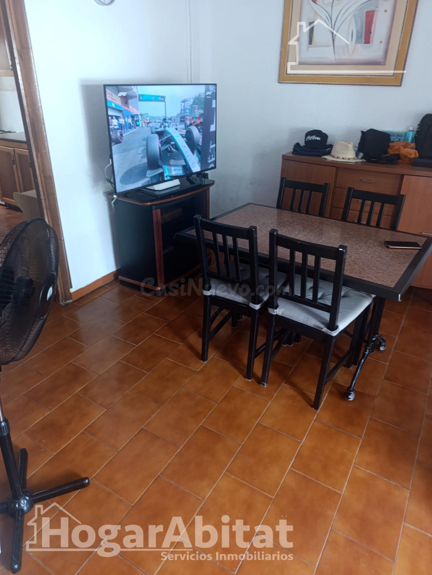 ACOGEDORA CASA CON 4 DORMITORIOS Y VISTAS AL CASTILLO - foto 4