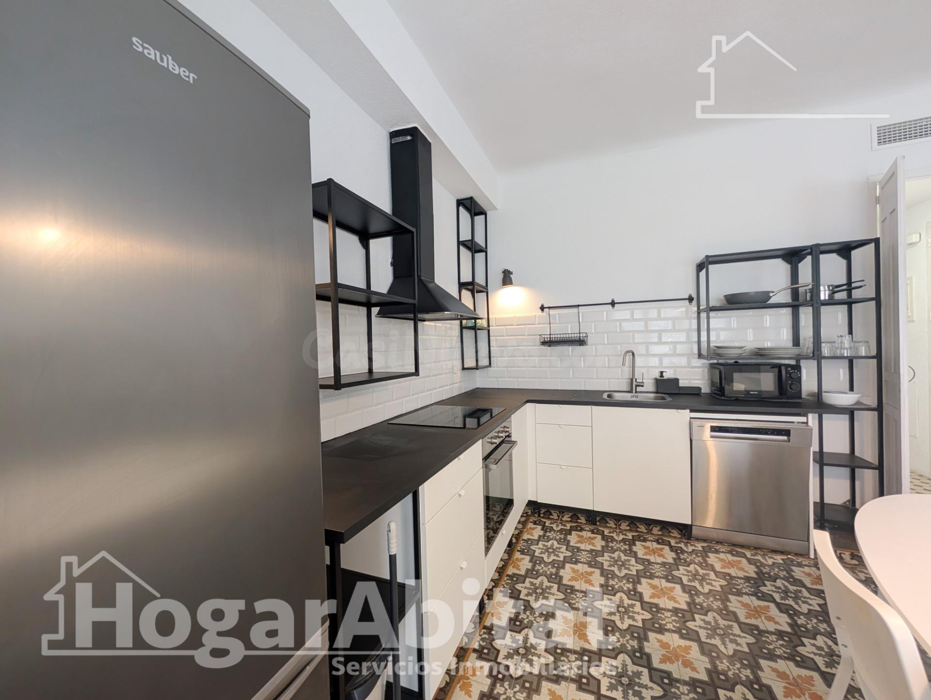 REFORMADO CON PATIO CERCA DE LA ESTACIÓN DE TREN - foto 5