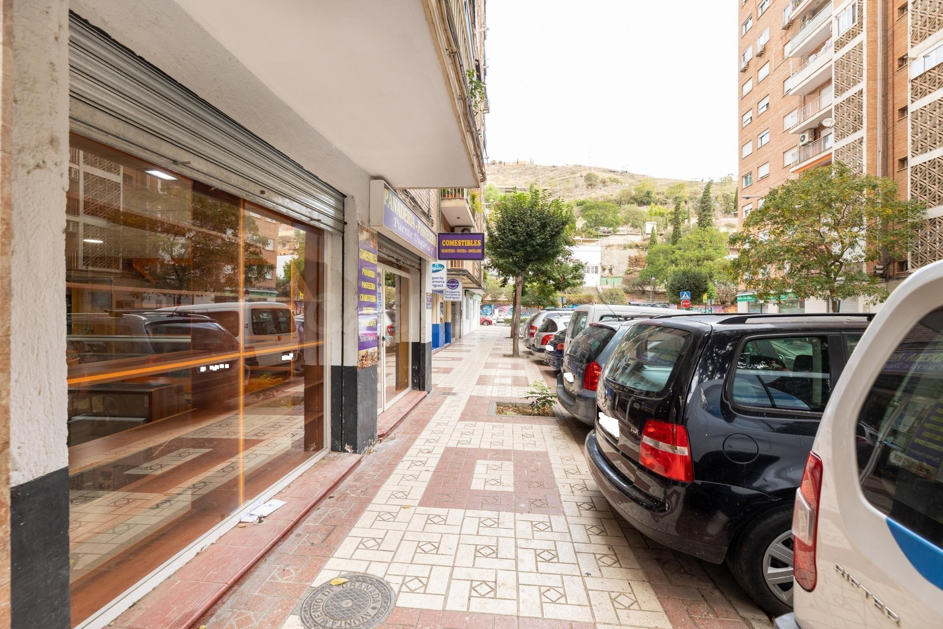LOCAL COMERCIAL EN CARRETERA DE LA SIERRA (ZONA) - foto 4