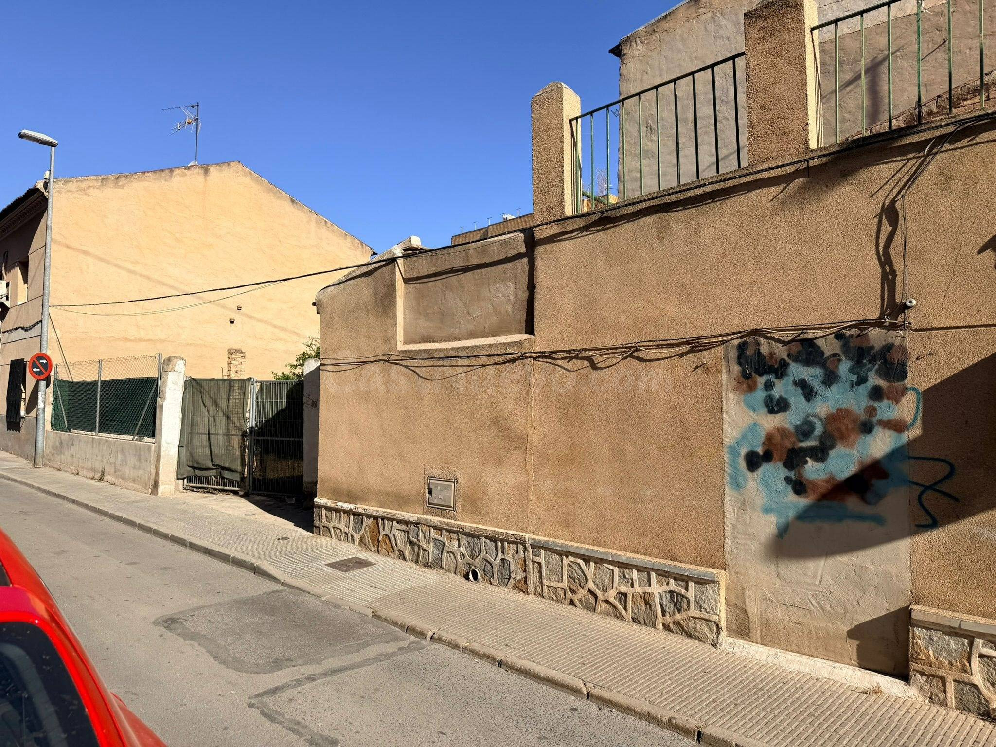 Casa con parcela anexa incluida – Gran oportunidad de invers - foto 5