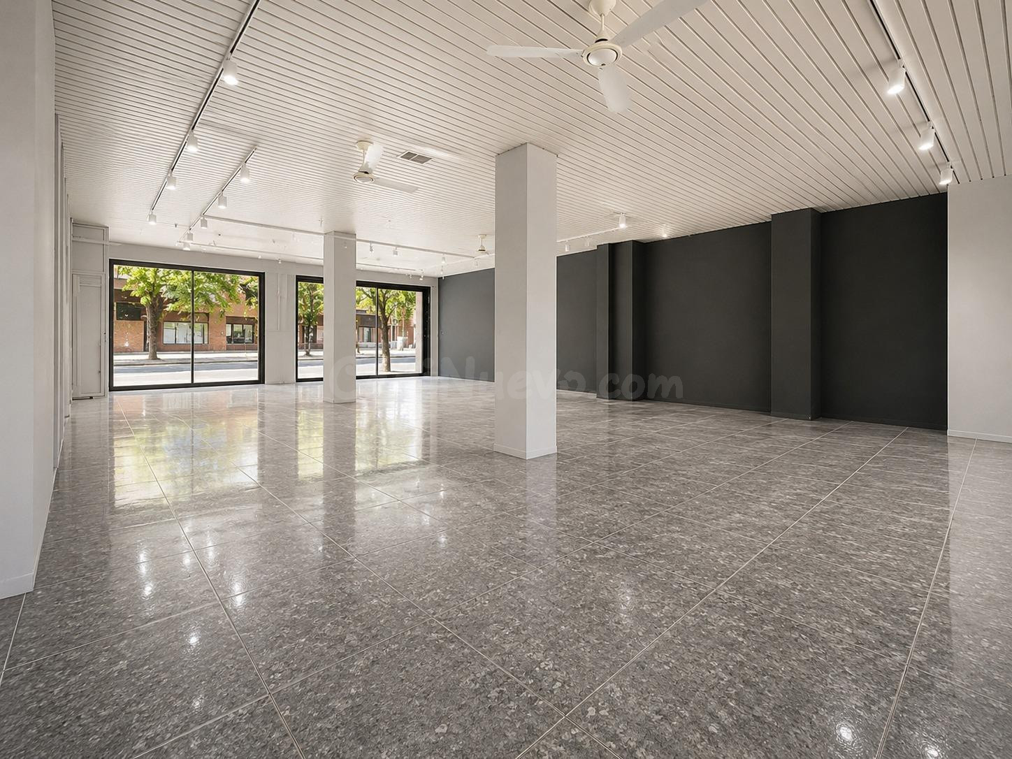 Local comercial con gran visibilidad en Reu
