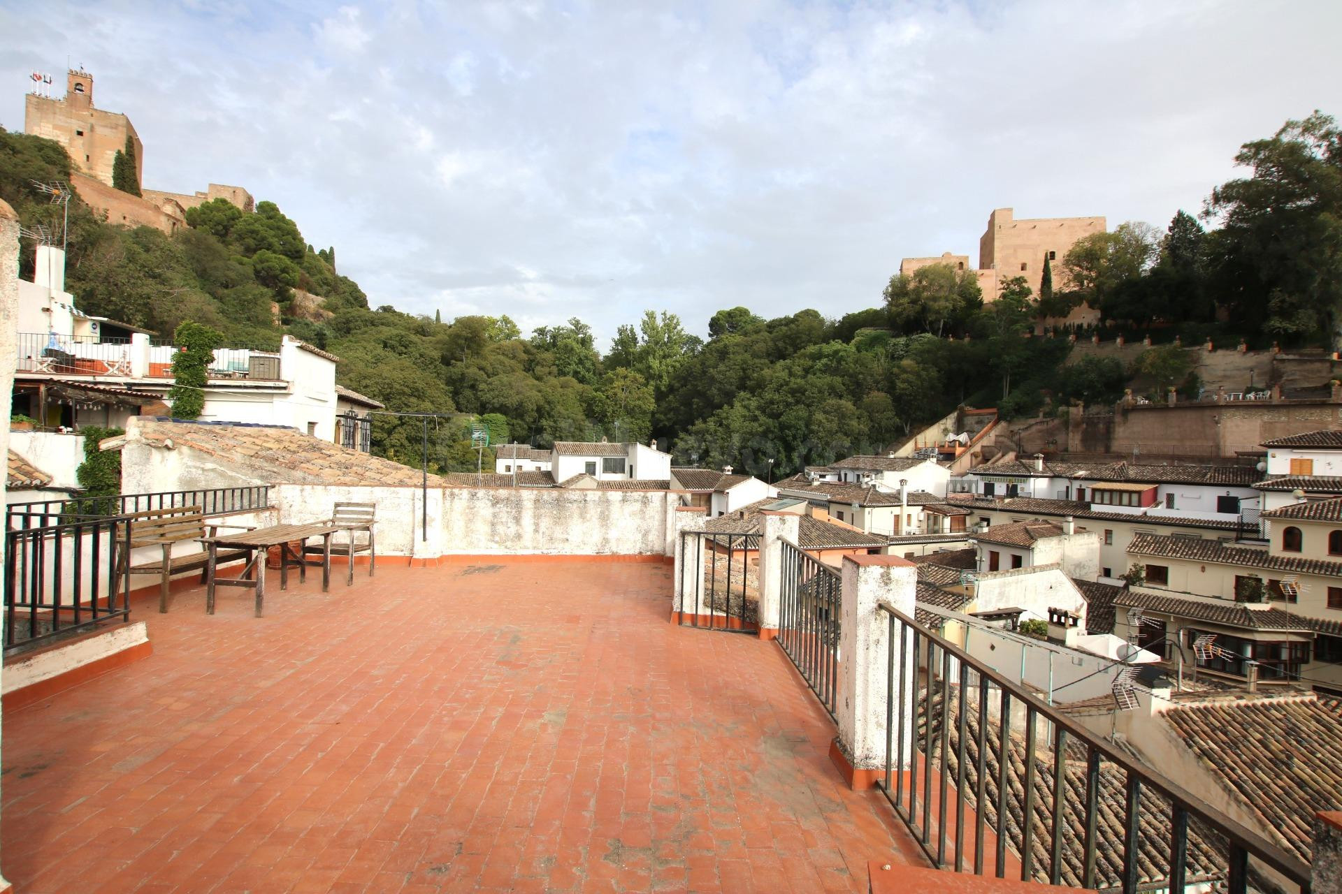 Cuesta de Gomérez (zona). Se alquila bonito apartamento para