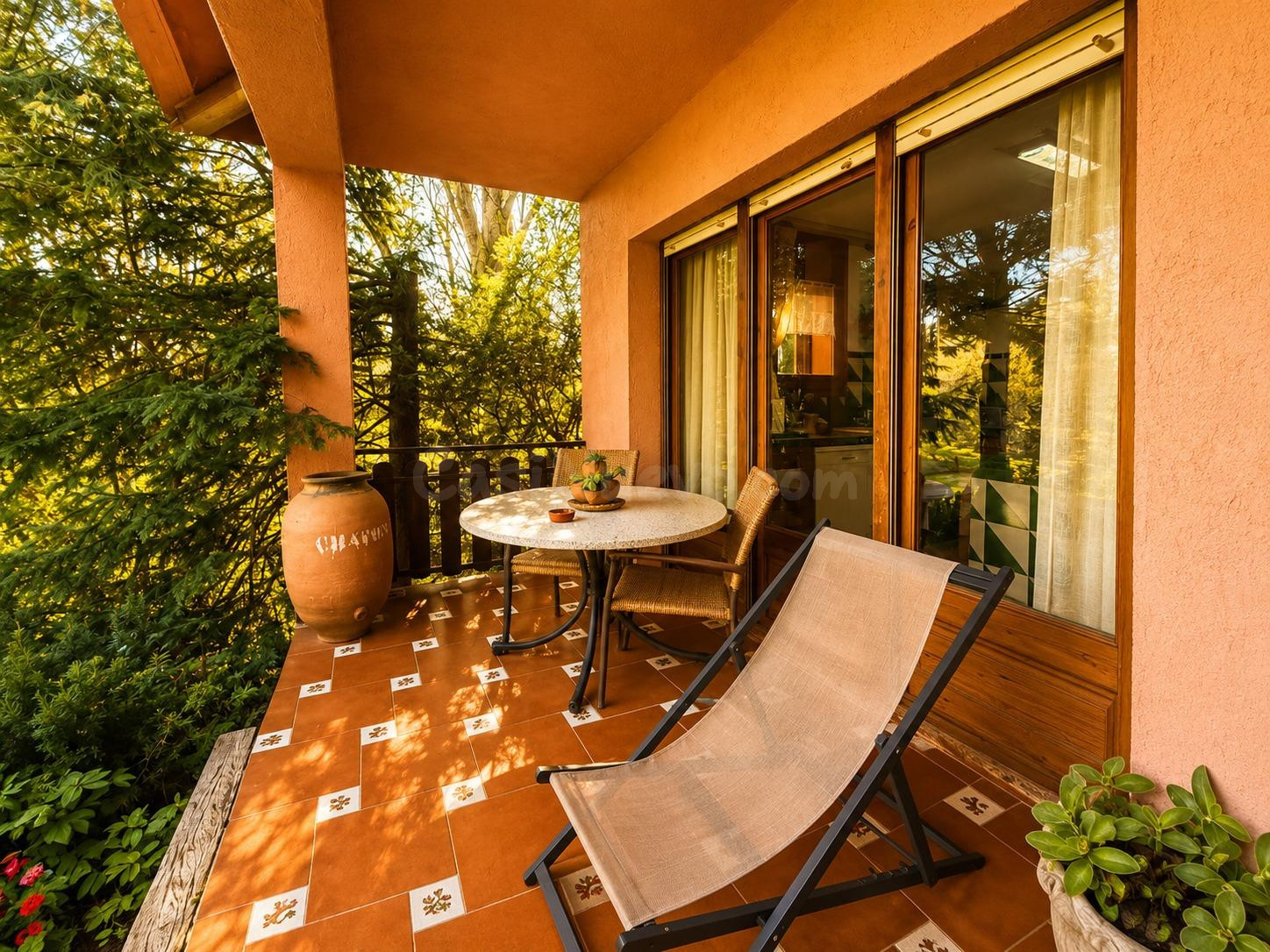 Chalet en Prades con finca de casi 5 hectáreas y chimenea - foto 2