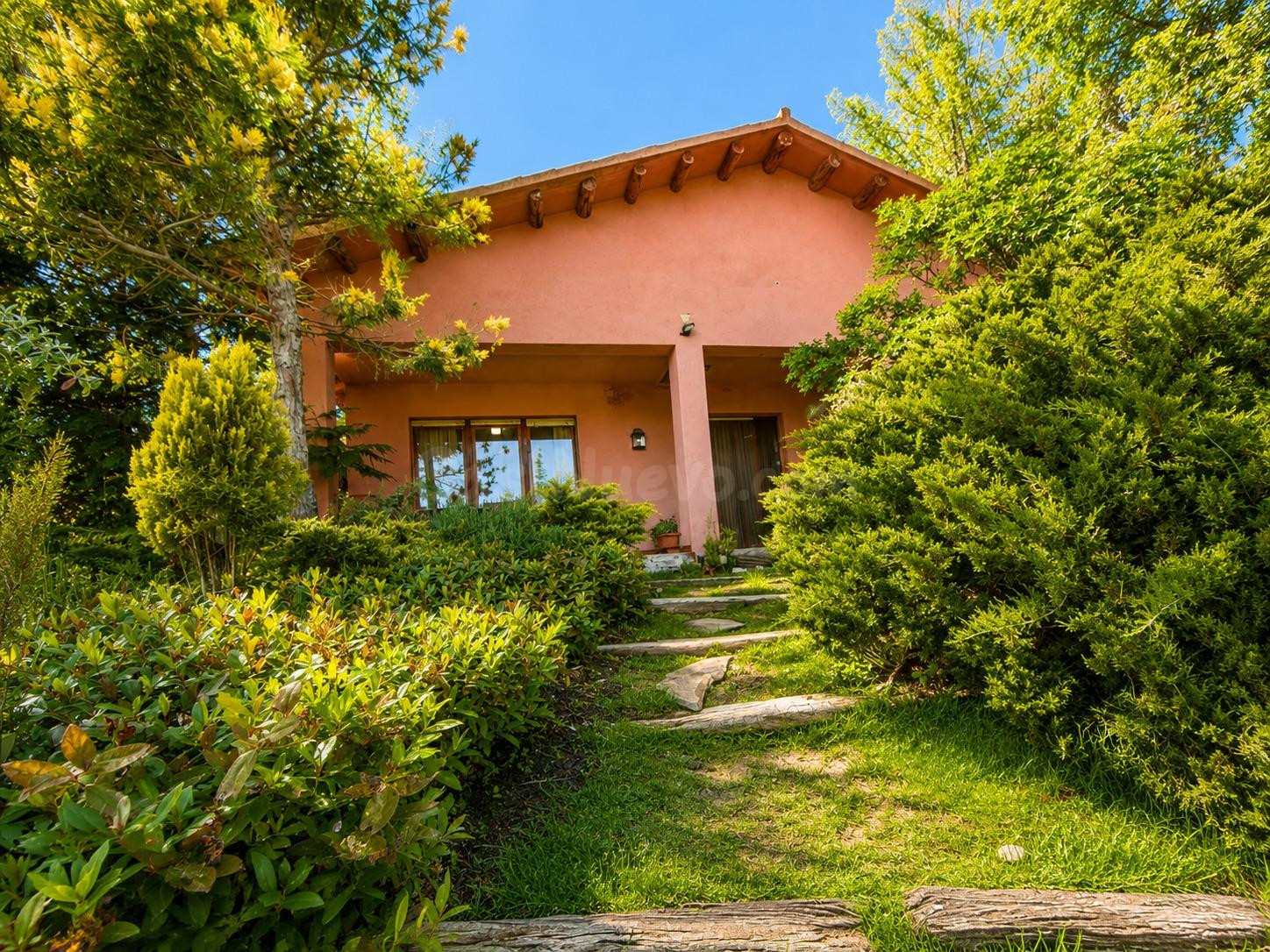 Chalet en Prades con finca de casi 5 hectáreas y chimenea - foto 3