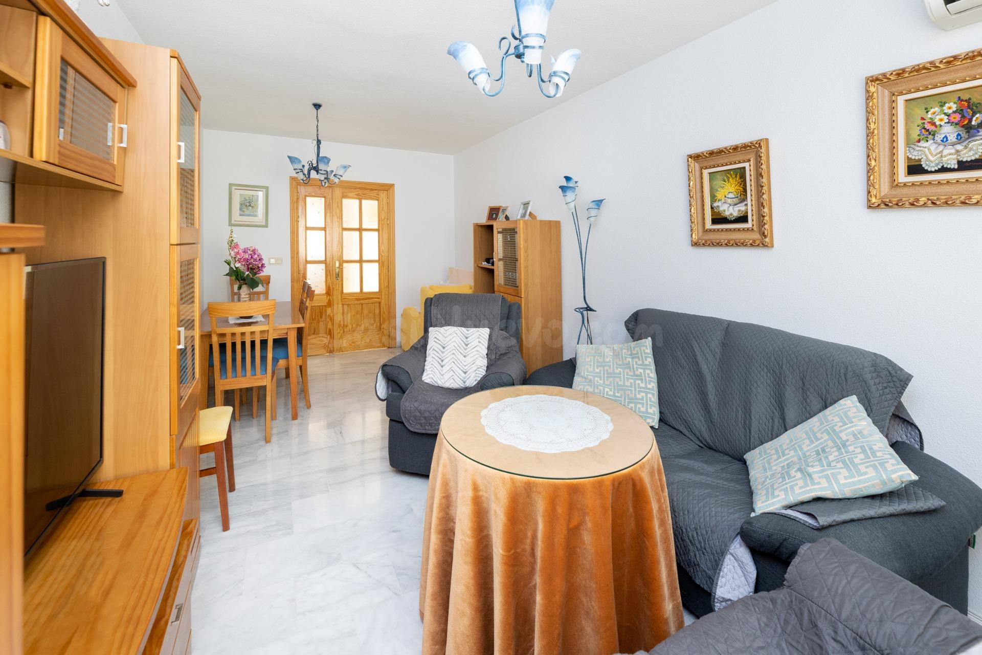 Piso de 3 habitaciones en Barrio de Monachil. - foto 2