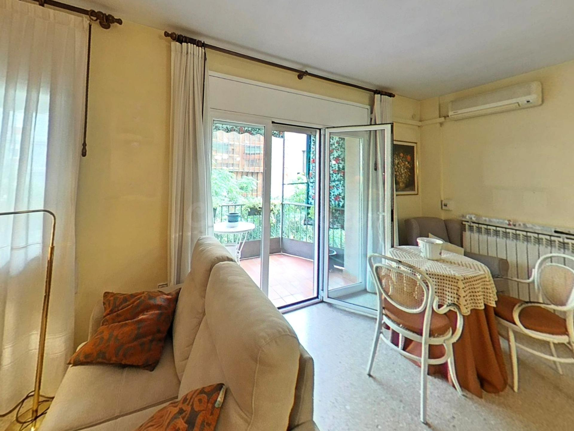 PISO DE 3 habitaciones CON BALCON Y PARKING EN LA CREU ALTA - foto 4