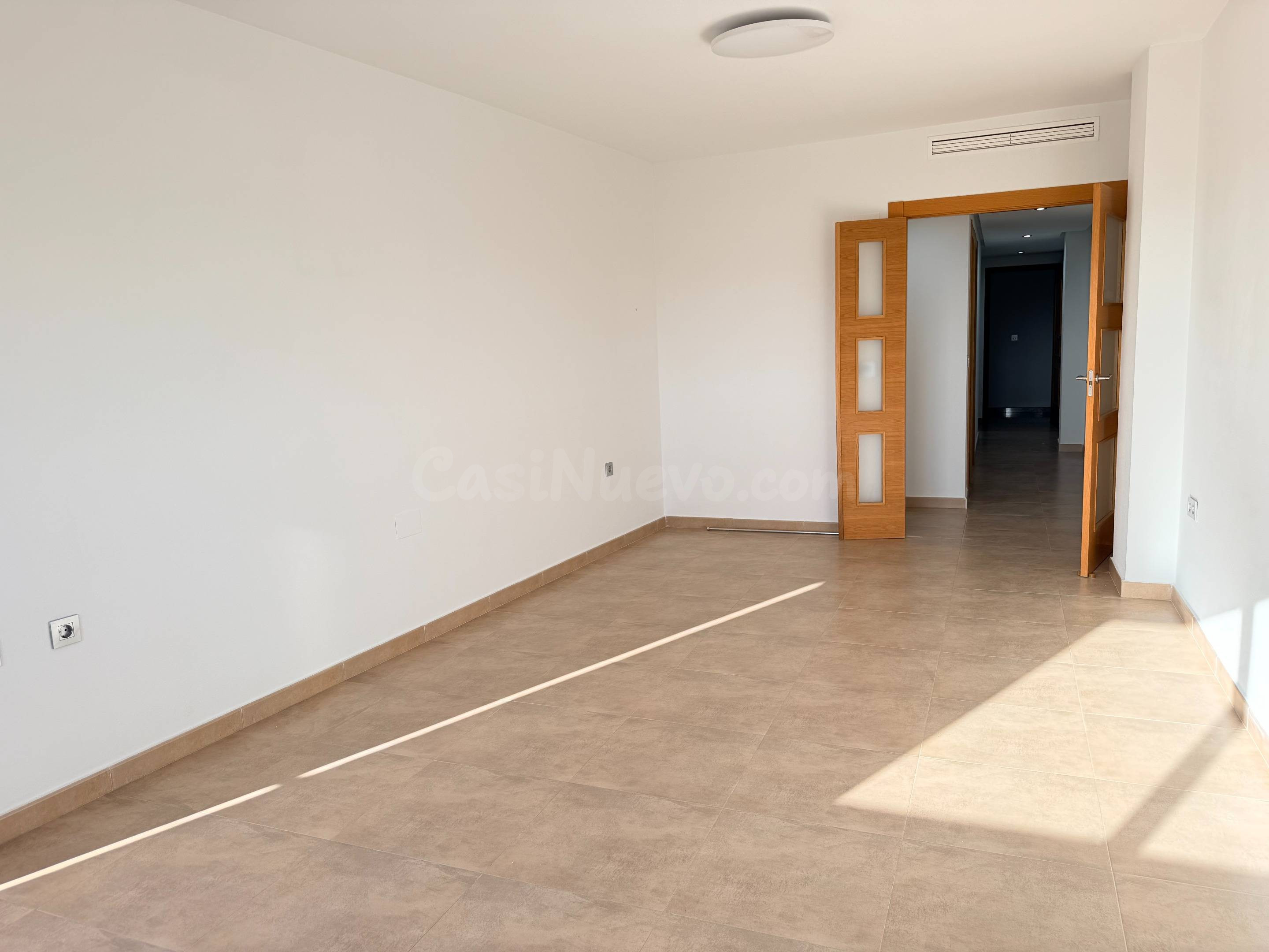 JUNTO AVD REINO DE MURCIA Y JUAN CARLOS I APARTAMENTO DE 2 D - foto 4