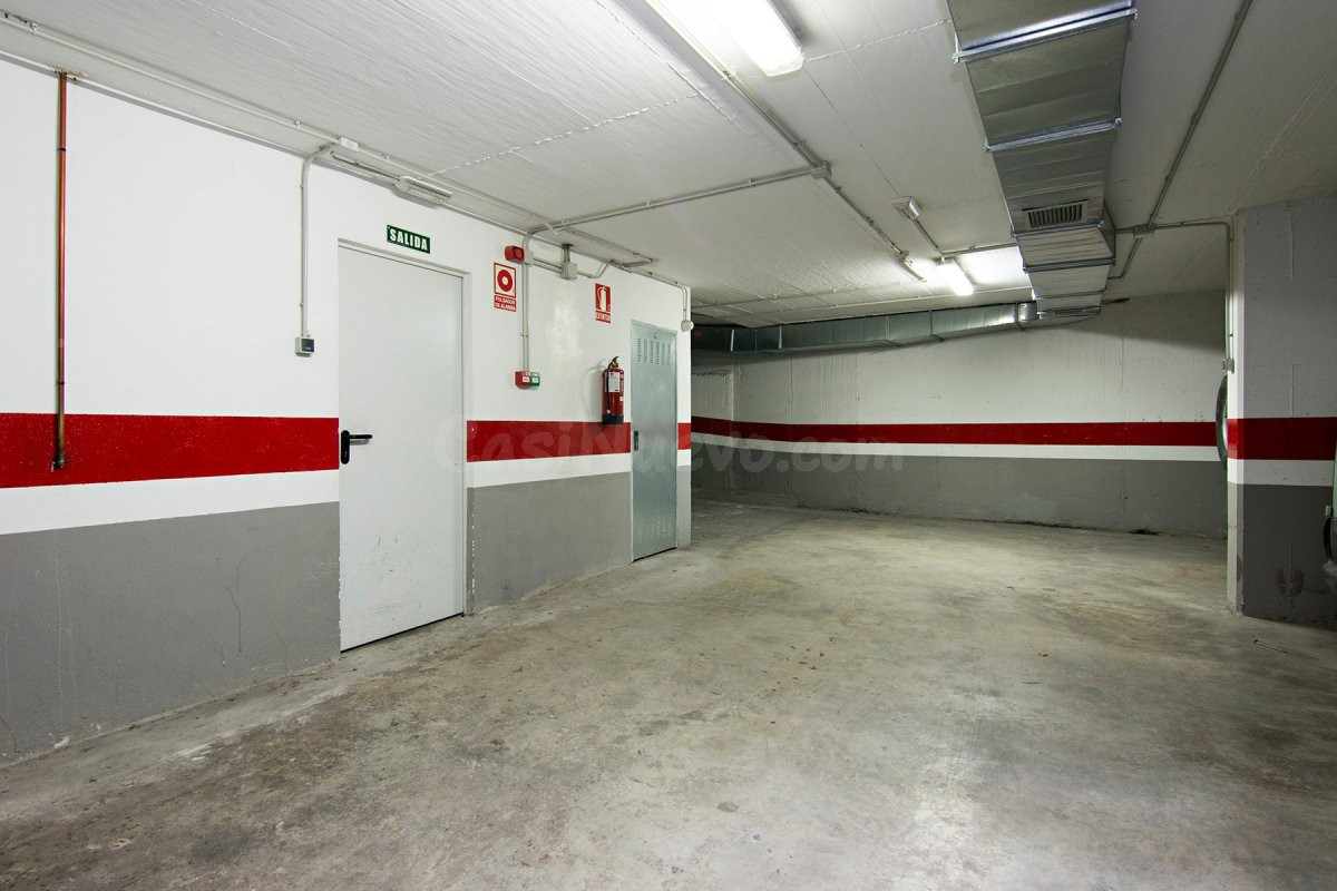 Garaje 14m² en venta - Reyes Catolicos - foto 2