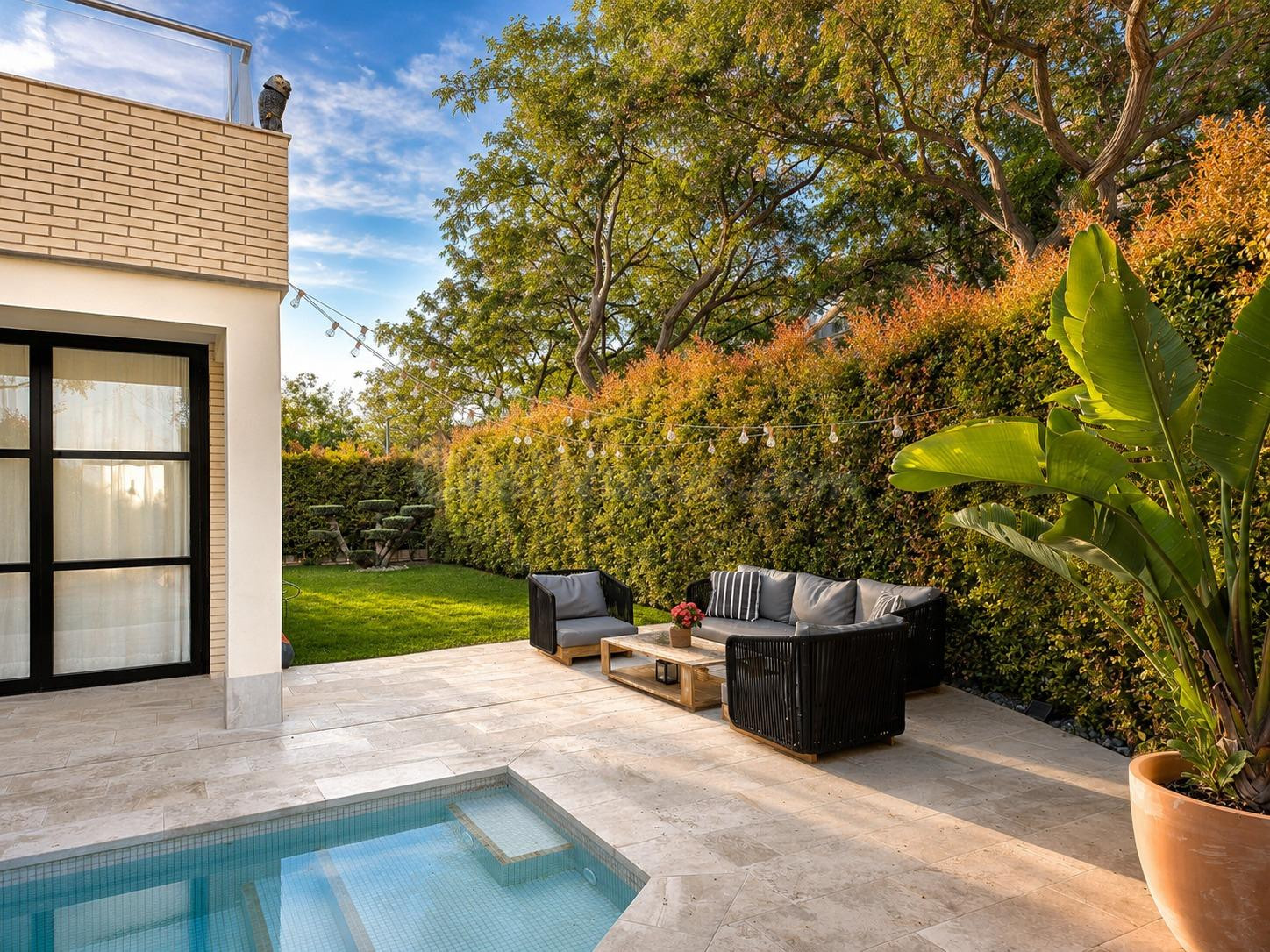 Exclusiva villa con piscina y jardín privado en Vilafortuny  - foto 5