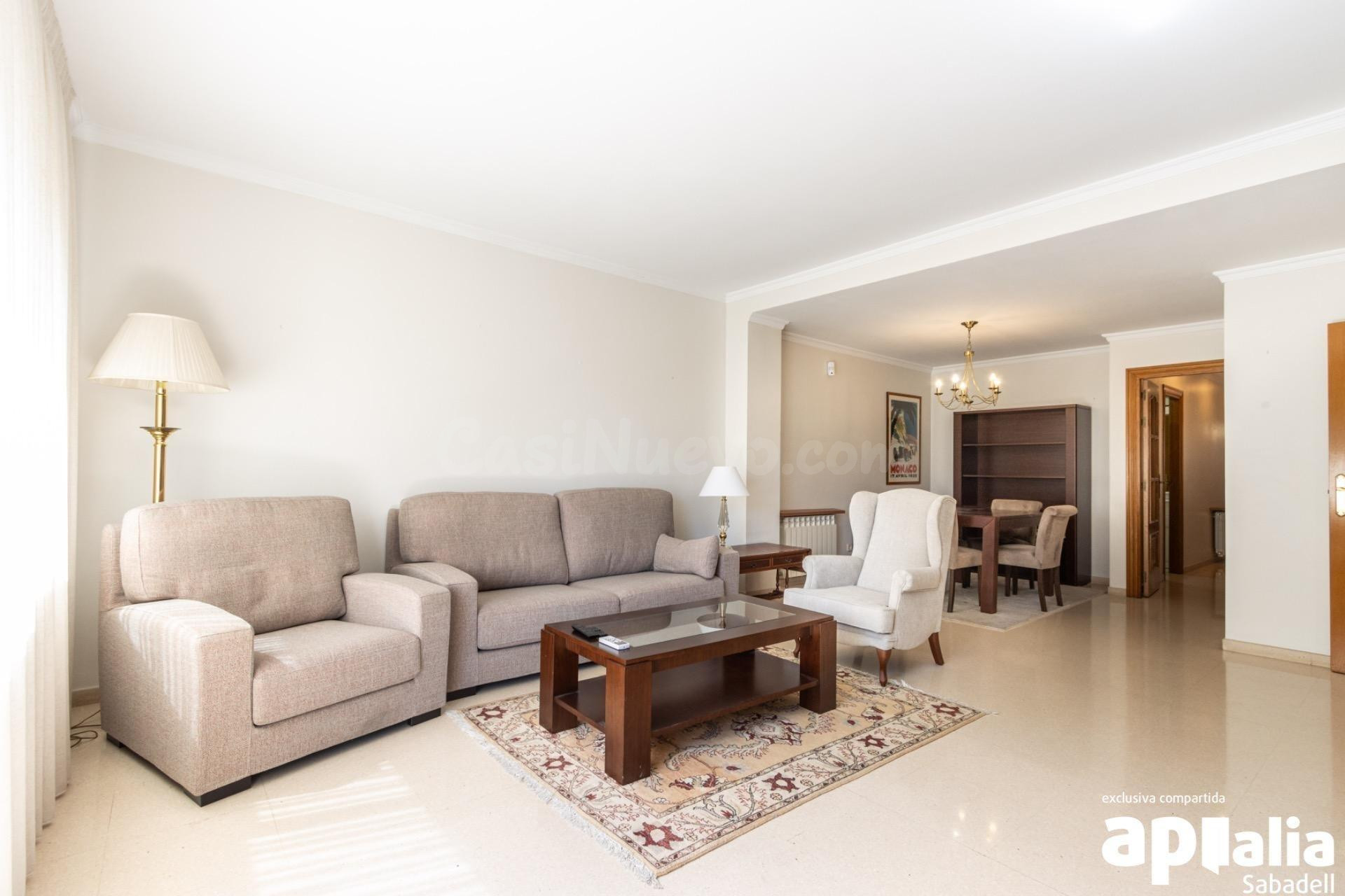 PISO DE 4 habitaciones CON PARKING EN EL EIXAMPLE - foto 2