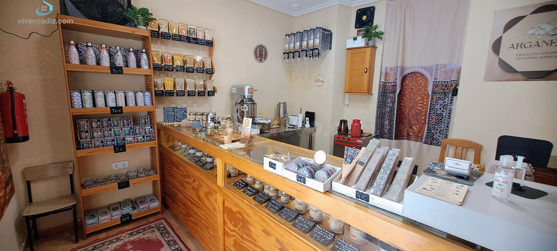 LOCAL COMERCIAL EN VENTA O ALQUILER EN PLENO CENTRO DE CÁDIZ - foto 3