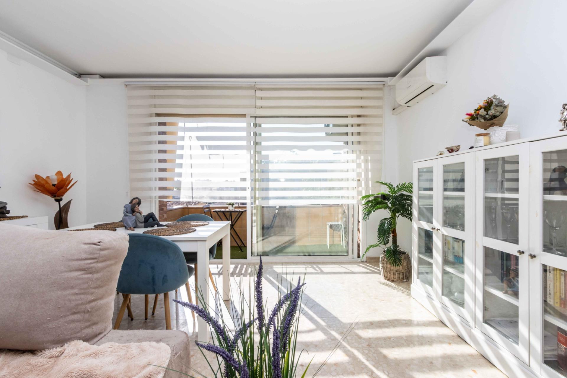 PISO DE 2 habitaciones EN ZONA DE GRACIA - foto 2
