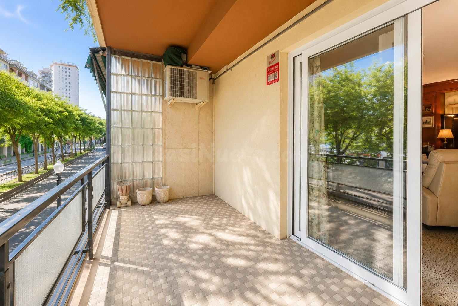 Una oportunidad única para vivir la Rambla Nova como siempre - foto 5