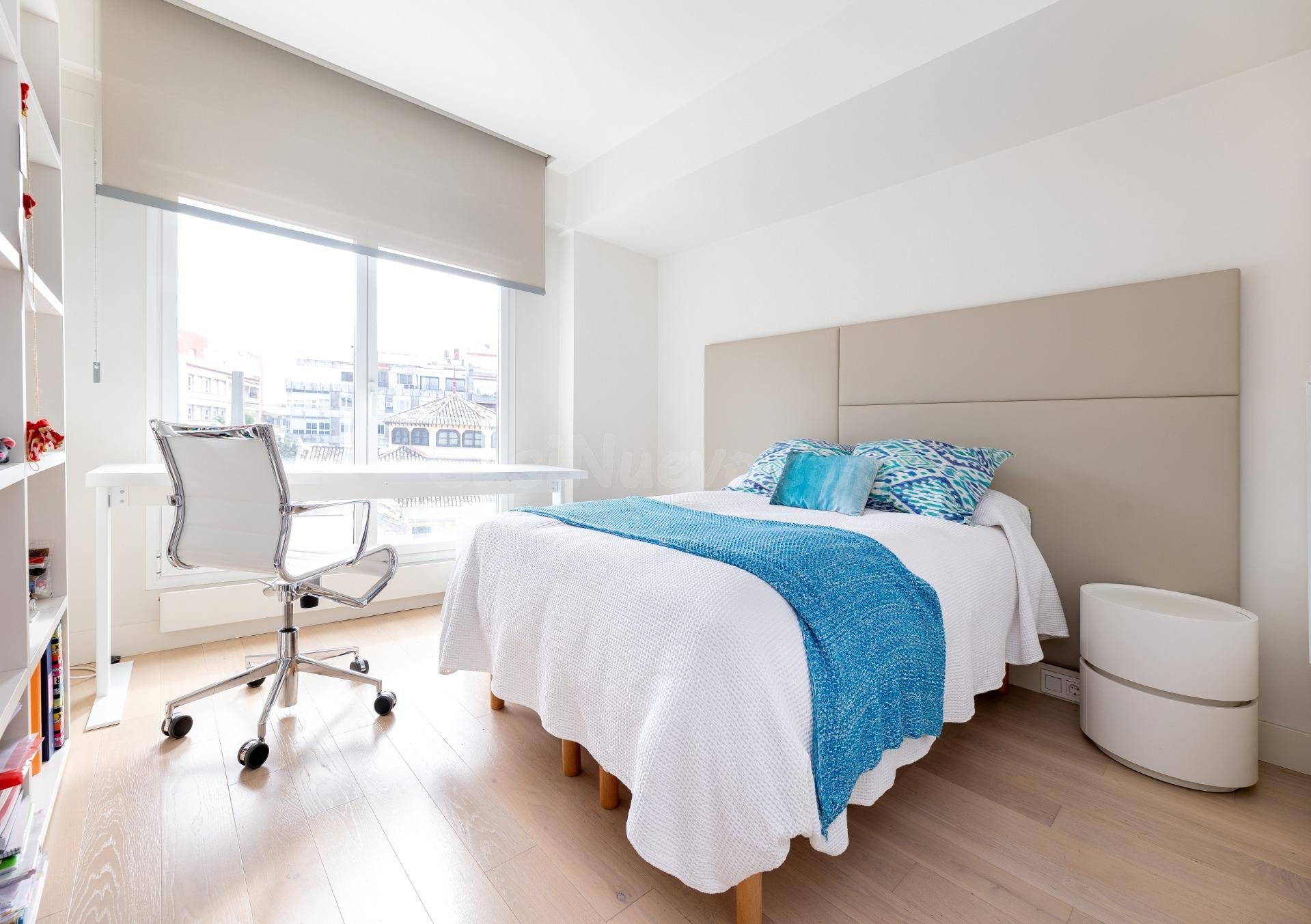 Exclusiva vivienda con vistas al Palacio de los Patos, junto - foto 5