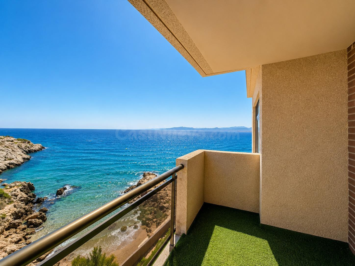 Exclusivo piso con gran solárium privado y vistas al Mar en  - foto 5
