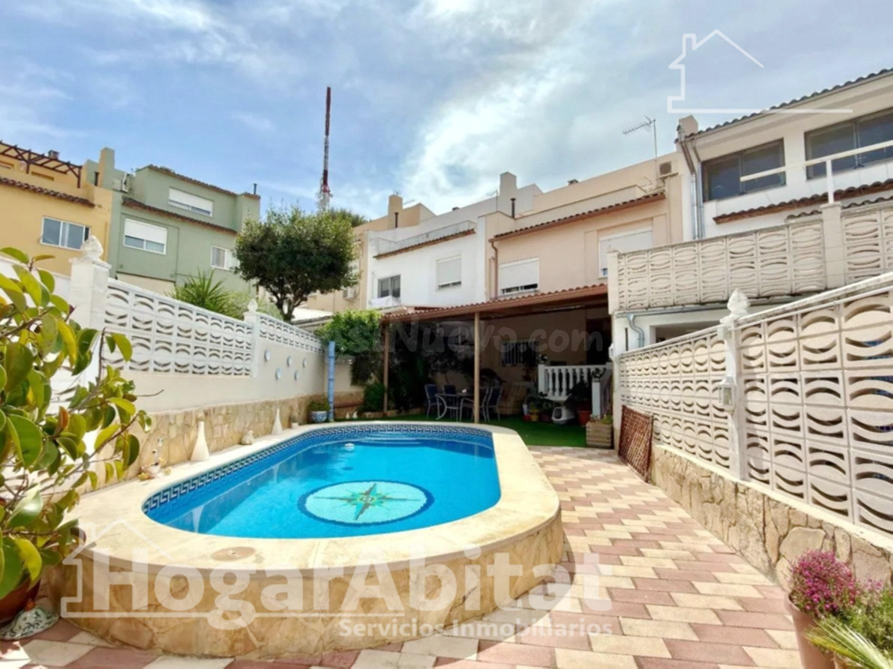 MAGNIFICO ADOSADO CON PISCINA, BARBACOA Y TERRAZA - foto 3