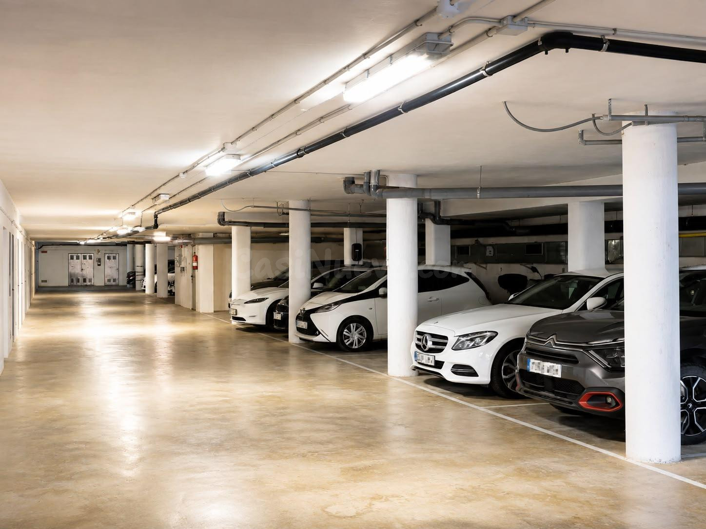 Plaza de parking en venta en Cap Salou - foto 4