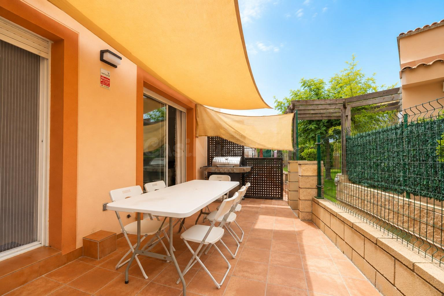 Casa con piscina comunitaria, solárium y placas solares en M - foto 5