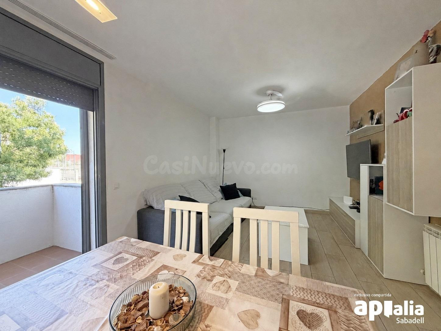 FANTÁSTICO PISO EN VENTA CON PARQUING EN PARC EUROPA. BARBER - foto 3