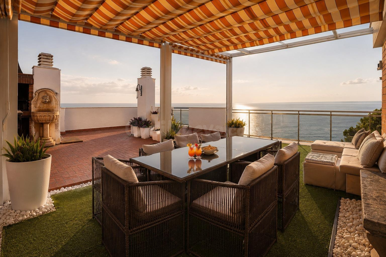 Espectacular ático en primera línea de mar con terraza de 20 - foto 2
