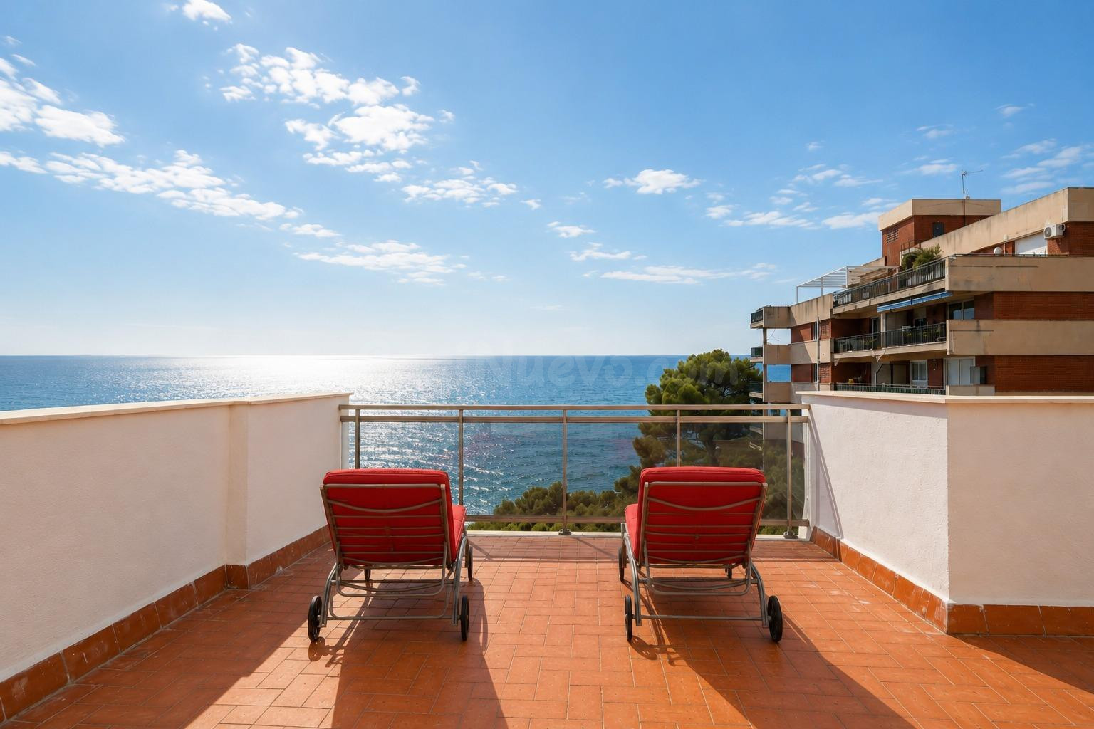 Espectacular ático en primera línea de mar con terraza de 20 - foto 4