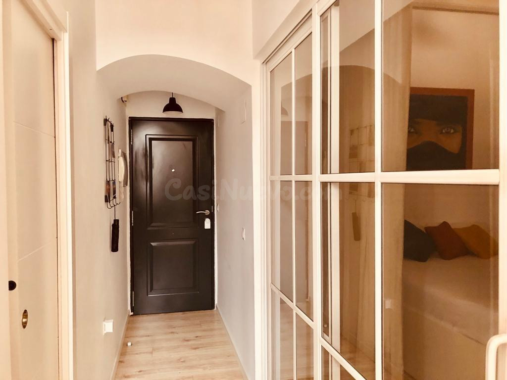 Fantástico piso en venta en el centro de Cádiz - foto 3