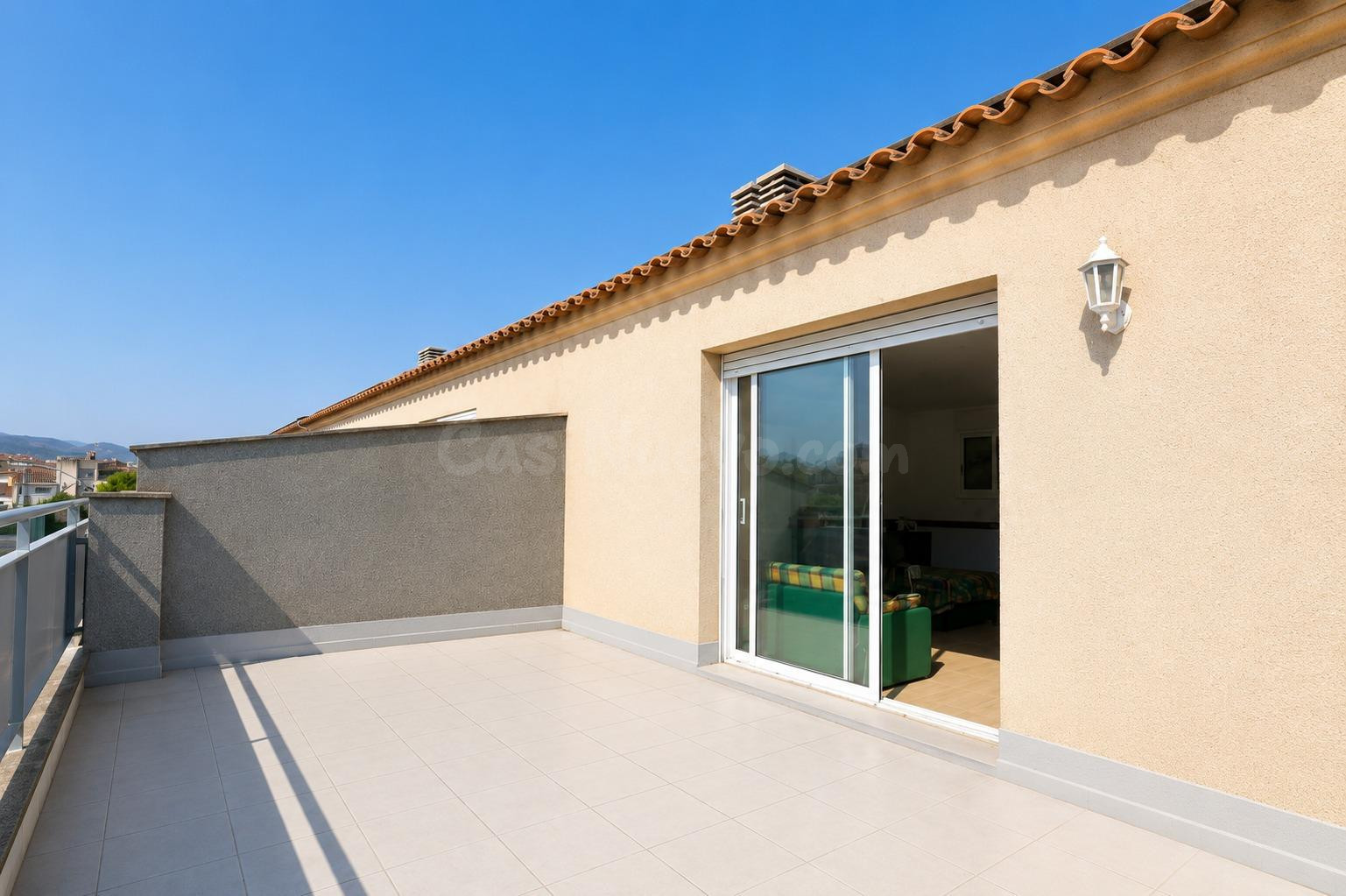 Fantástico chalet adosado de 5 habitaciones con buhardilla,  - foto 4