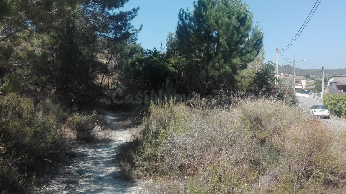 TERRENO EDIFICABLE EN NAVARCLES - foto 3