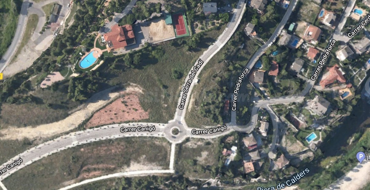 TERRENO EDIFICABLE EN NAVARCLES - foto 4
