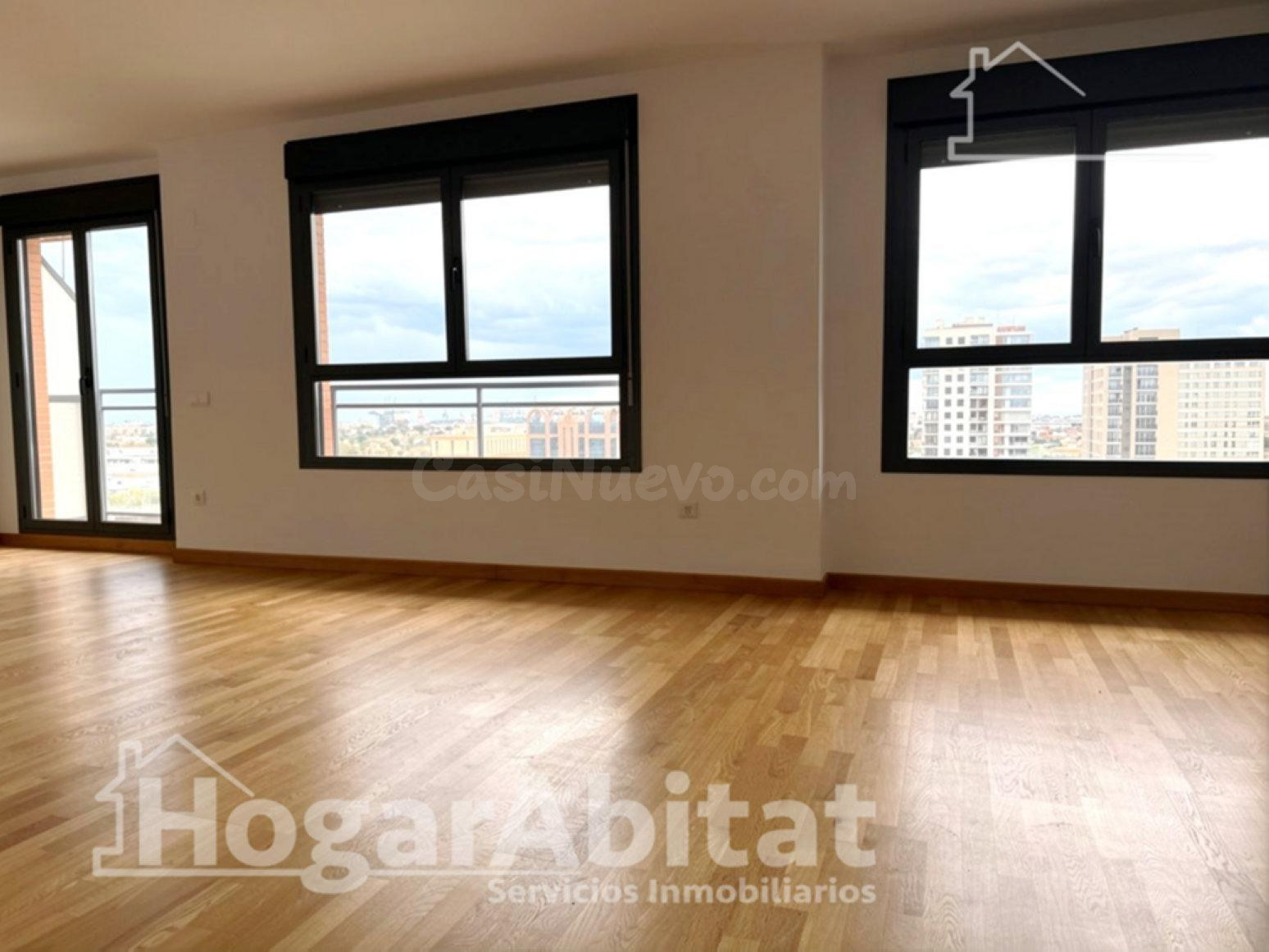 EN RESIDENCIA CON PISCINA Y GARAJE CERCA DE LA CIUDAD DE LAS - foto 5